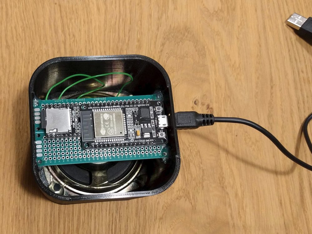 Assembled speaker electronics.